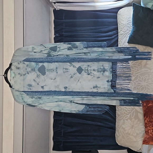 Staring at Stars Fringe Kimono - Picture 2 of 7